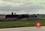 Immagine di Controller di aeromobili Il Vietnam, 1967, secondo 26 filmato di repertorio 65675025006
