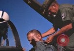 Standbild 34th Tactical Group Base Operations Vietnam, 1964, aus Sekunde 22 historischem Filmmaterial Videoclip 65675025021