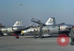 Standbild 34th Tactical Group Base Operations Vietnam, 1964, aus Sekunde 28 historischem Filmmaterial Videoclip 65675025021