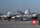 Standbild 34th Tactical Group Base Operations Vietnam, 1964, aus Sekunde 32 historischem Filmmaterial Videoclip 65675025021