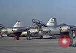 Standbild 34th Tactical Group Base Operations Vietnam, 1964, aus Sekunde 35 historischem Filmmaterial Videoclip 65675025021
