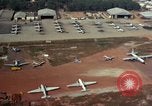 Standbild 34th Tactical Group Base Operations Vietnam, 1964, aus Sekunde 52 historischem Filmmaterial Videoclip 65675025023