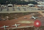 Standbild 34th Tactical Group Base Operations Vietnam, 1964, aus Sekunde 53 historischem Filmmaterial Videoclip 65675025023