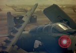 Standbild UH-1D Vietnam, 1965, aus Sekunde 3 historischem Filmmaterial Videoclip 65675025025