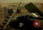 Standbild UH-1D Vietnam, 1965, aus Sekunde 5 historischem Filmmaterial Videoclip 65675025025