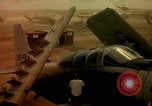 Standbild UH-1D Vietnam, 1965, aus Sekunde 9 historischem Filmmaterial Videoclip 65675025025