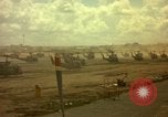Standbild UH-1D Vietnam, 1965, aus Sekunde 11 historischem Filmmaterial Videoclip 65675025025