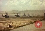 Standbild UH-1D Vietnam, 1965, aus Sekunde 24 historischem Filmmaterial Videoclip 65675025025