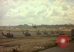 Standbild UH-1D Vietnam, 1965, aus Sekunde 42 historischem Filmmaterial Videoclip 65675025025