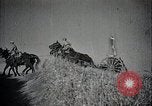 Standbild Japanische militärische Manöver realistisch Japan, 1933, aus Sekunde 11 historischem Filmmaterial Videoclip 65675025048