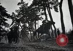 Standbild Japanische militärische Manöver realistisch Japan, 1933, aus Sekunde 24 historischem Filmmaterial Videoclip 65675025048