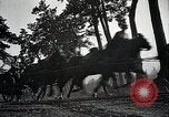 Standbild Japanische militärische Manöver realistisch Japan, 1933, aus Sekunde 33 historischem Filmmaterial Videoclip 65675025048