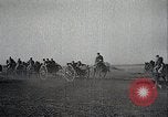 Standbild Japanische militärische Manöver realistisch Japan, 1933, aus Sekunde 43 historischem Filmmaterial Videoclip 65675025048