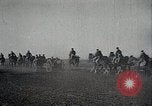 Standbild Japanische militärische Manöver realistisch Japan, 1933, aus Sekunde 44 historischem Filmmaterial Videoclip 65675025048