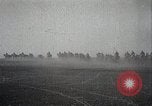 Standbild Japanische militärische Manöver realistisch Japan, 1933, aus Sekunde 50 historischem Filmmaterial Videoclip 65675025048
