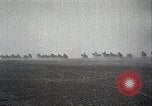 Standbild Japanische militärische Manöver realistisch Japan, 1933, aus Sekunde 56 historischem Filmmaterial Videoclip 65675025048