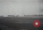 Standbild Japanische militärische Manöver realistisch Japan, 1933, aus Sekunde 61 historischem Filmmaterial Videoclip 65675025048