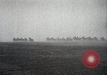 Standbild Japanische militärische Manöver realistisch Japan, 1933, aus Sekunde 62 historischem Filmmaterial Videoclip 65675025048