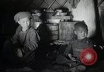 Standbild mongolischen Familie Mandschurei, 1932, aus Sekunde 53 historischem Filmmaterial Videoclip 65675025059