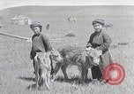 Standbild mongolischen Familie Mandschurei, 1932, aus Sekunde 56 historischem Filmmaterial Videoclip 65675025059