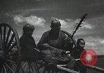 Standbild mongolischen Khuuchir string Instrument Mandschurei, 1932, aus Sekunde 19 historischem Filmmaterial Videoclip 65675025060