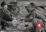 Standbild mongolischen Khuuchir string Instrument Mandschurei, 1932, aus Sekunde 57 historischem Filmmaterial Videoclip 65675025060