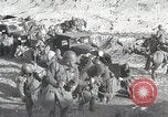 Standbild japanische Truppen zUSAmmengekauert im Lkw Mandschurei, 1932, aus Sekunde 6 historischem Filmmaterial Videoclip 65675025064