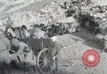 Standbild japanische Truppen zUSAmmengekauert im Lkw Mandschurei, 1932, aus Sekunde 13 historischem Filmmaterial Videoclip 65675025064