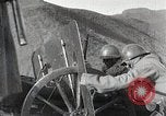 Standbild japanische Truppen zUSAmmengekauert im Lkw Mandschurei, 1932, aus Sekunde 15 historischem Filmmaterial Videoclip 65675025064