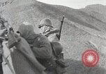 Standbild japanische Truppen zUSAmmengekauert im Lkw Mandschurei, 1932, aus Sekunde 18 historischem Filmmaterial Videoclip 65675025064