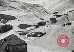 Standbild japanische Truppen zUSAmmengekauert im Lkw Mandschurei, 1932, aus Sekunde 39 historischem Filmmaterial Videoclip 65675025064