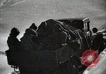 Standbild japanische Truppen zUSAmmengekauert im Lkw Mandschurei, 1932, aus Sekunde 44 historischem Filmmaterial Videoclip 65675025064