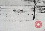 Standbild japanische Truppen zUSAmmengekauert im Lkw Mandschurei, 1932, aus Sekunde 54 historischem Filmmaterial Videoclip 65675025064