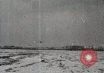 Standbild Luft Evakuierung von Verletzten japanische Soldaten Mandschurei, 1932, aus Sekunde 52 historischem Filmmaterial Videoclip 65675025065