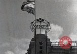 Standbild chinesischen Eastern Railway Fahne über dem Bahnhof Harbin Manchukuo, 1932, aus Sekunde 6 historischem Filmmaterial Videoclip 65675025073