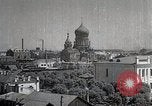 Standbild chinesischen Eastern Railway Fahne über dem Bahnhof Harbin Manchukuo, 1932, aus Sekunde 19 historischem Filmmaterial Videoclip 65675025073