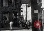 Standbild chinesischen Eastern Railway Fahne über dem Bahnhof Harbin Manchukuo, 1932, aus Sekunde 26 historischem Filmmaterial Videoclip 65675025073