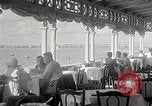 Standbild chinesischen Eastern Railway Fahne über dem Bahnhof Harbin Manchukuo, 1932, aus Sekunde 34 historischem Filmmaterial Videoclip 65675025073