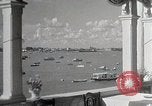 Standbild chinesischen Eastern Railway Fahne über dem Bahnhof Harbin Manchukuo, 1932, aus Sekunde 42 historischem Filmmaterial Videoclip 65675025073