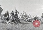 Standbild chinesischen Eastern Railway Fahne über dem Bahnhof Harbin Manchukuo, 1932, aus Sekunde 48 historischem Filmmaterial Videoclip 65675025073