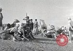 Standbild chinesischen Eastern Railway Fahne über dem Bahnhof Harbin Manchukuo, 1932, aus Sekunde 50 historischem Filmmaterial Videoclip 65675025073