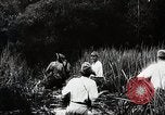 Standbild Kampf für Palembang Ölraffinerien Palembang Indonesien, 1942, aus Sekunde 60 historischem Filmmaterial Videoclip 65675025093