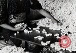Standbild Japanese Silk Industrie Japan, 1935, aus Sekunde 35 historischem Filmmaterial Videoclip 65675025136