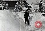 Standbild Skifahren Japan, 1935, aus Sekunde 8 historischem Filmmaterial Videoclip 65675025152