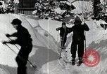 Standbild Skifahren Japan, 1935, aus Sekunde 12 historischem Filmmaterial Videoclip 65675025152