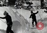 Standbild Skifahren Japan, 1935, aus Sekunde 14 historischem Filmmaterial Videoclip 65675025152