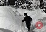 Standbild Skifahren Japan, 1935, aus Sekunde 16 historischem Filmmaterial Videoclip 65675025152
