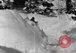 Standbild Skifahren Japan, 1935, aus Sekunde 19 historischem Filmmaterial Videoclip 65675025152