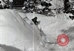 Standbild Skifahren Japan, 1935, aus Sekunde 20 historischem Filmmaterial Videoclip 65675025152