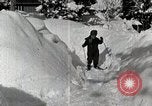 Standbild Skifahren Japan, 1935, aus Sekunde 23 historischem Filmmaterial Videoclip 65675025152